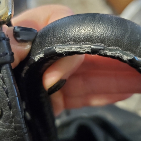 MARC BY MARC JACOBS BLACK PEBBLED LEATHER. Q HILLIER CLASSIC HOBO. GOLD PLATED. - Picture 13 of 15